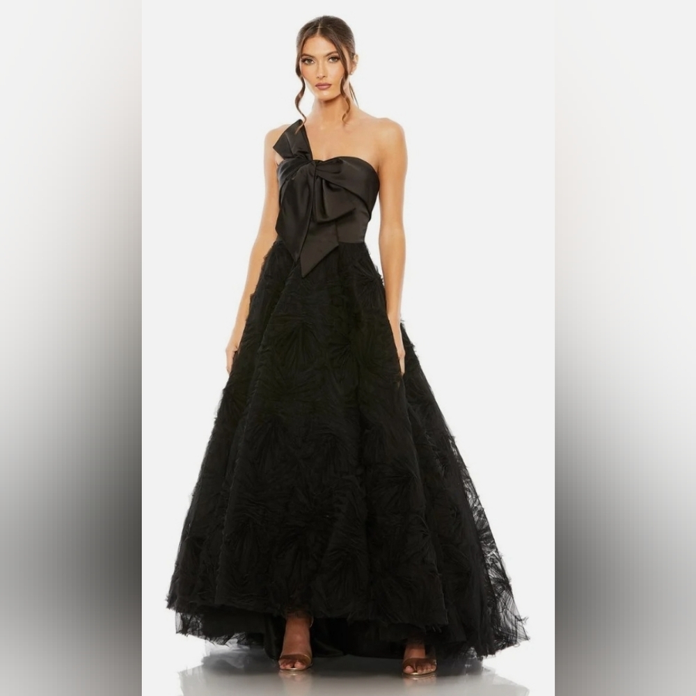 Mac Duggal Black STRAPLESS FRONT BOW KNOT TULLE GOWN - Picture 2 of 3